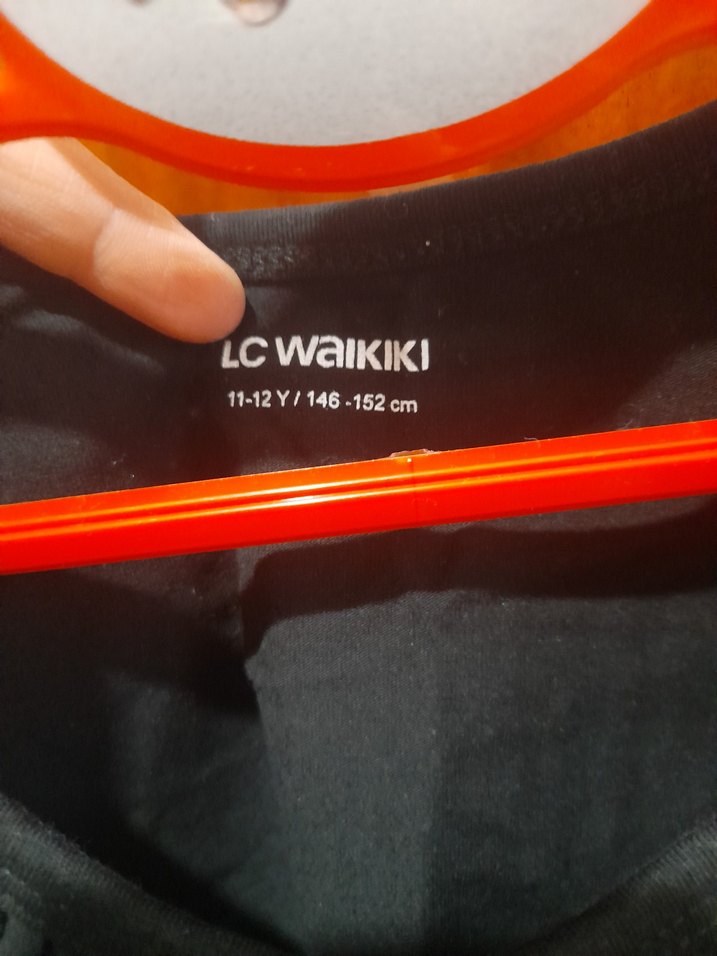 Kız Çocuk Siyah Fırfırlı Kolsuz Üst - Görsel 4