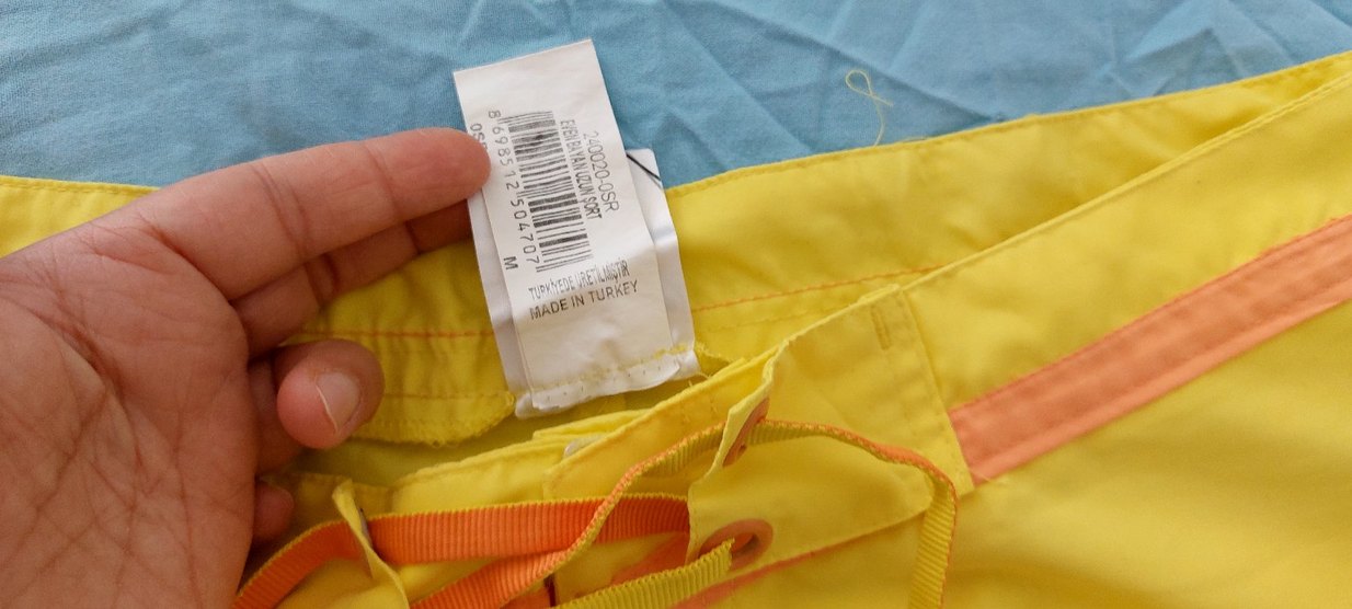 deniz şortu ve plaj şapka - Görsel 3