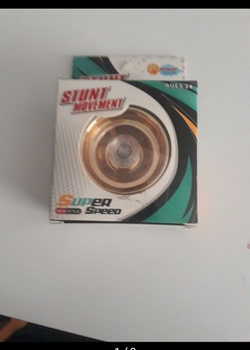 Parlak Altın Oyuncak Araba