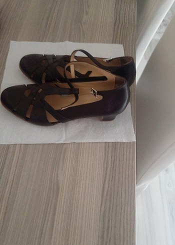 Kahverengi Parlak Deri 5 cm Topuklu Kadın Ayakkabı - Görsel 2