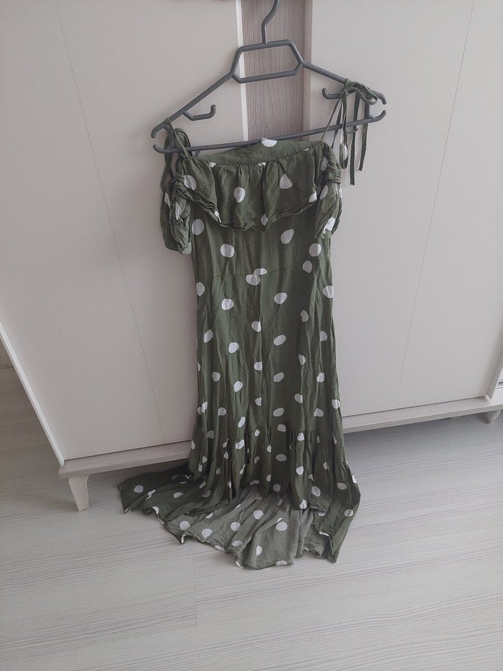 Puantiyeli Uzun Kayık Yaka Elbise - Görsel 2