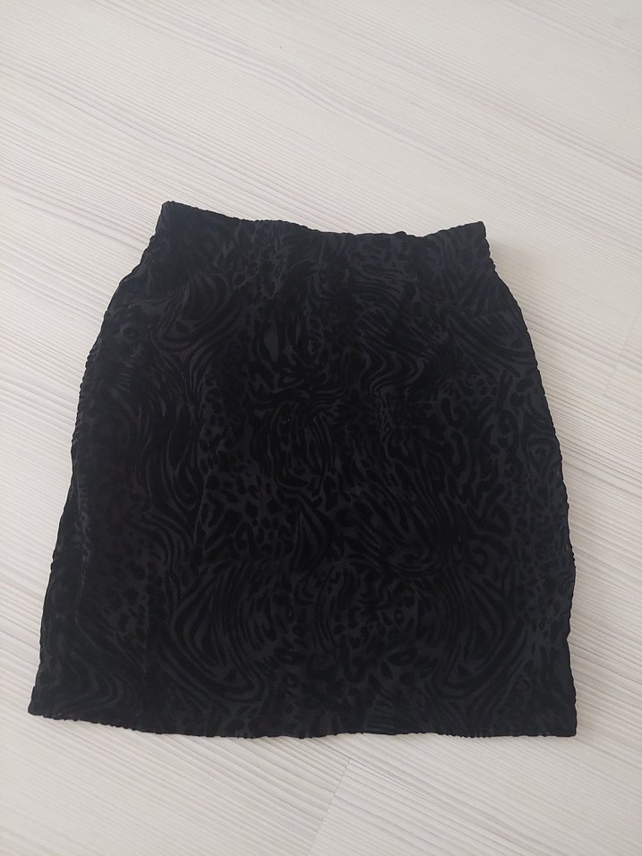 Kadın siyah desenli etek - Görsel 2
