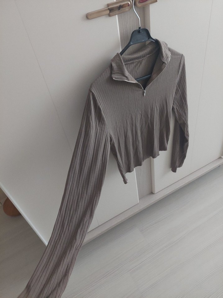 Uzun Kollu Bej Kısa Fitilli Triko - Görsel 3