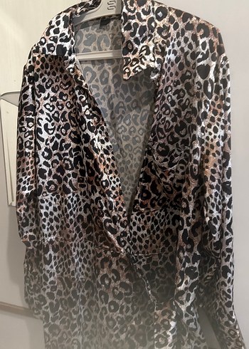 Uzun Kollu Kahverengi Yılan Desenli Kadın Elbisesi - Görsel 2