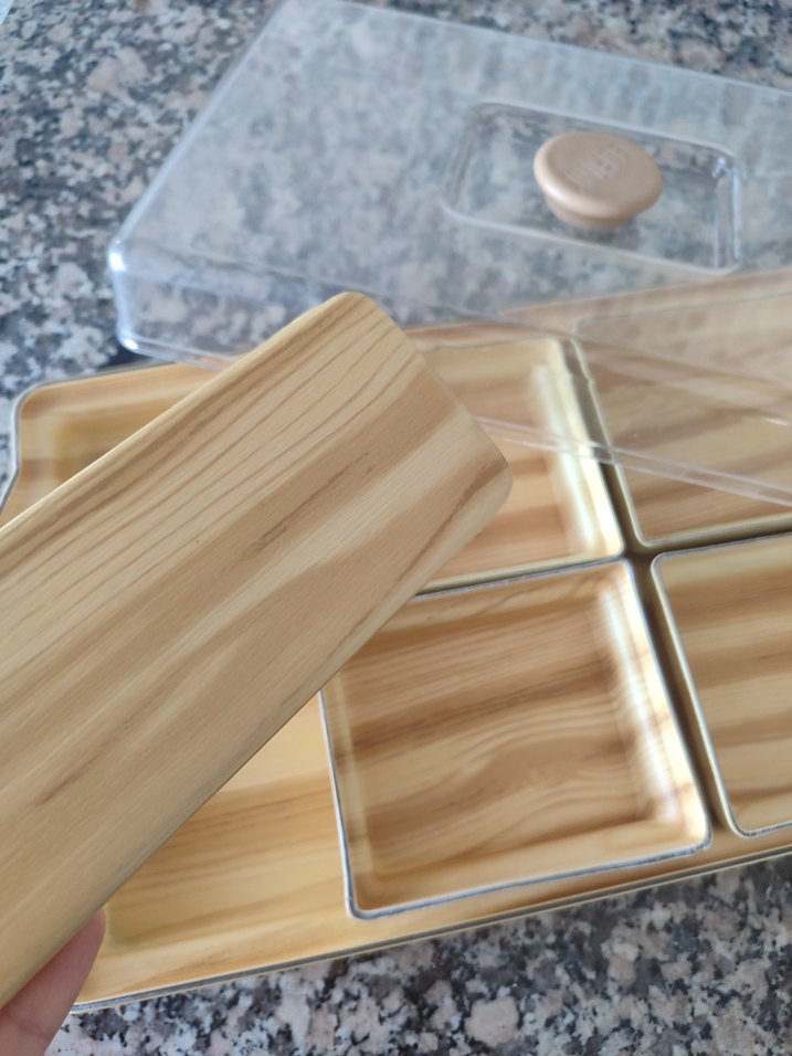 Şeffaf Kapaklı Bej Bölmeli Servis Tabağı - Görsel 2