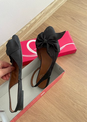 Siyah Fiyonklu Kadın Babet - Görsel 2