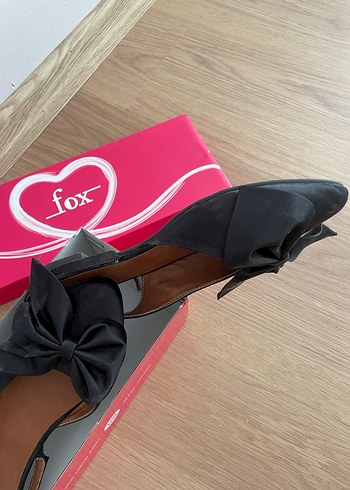 Siyah Fiyonklu Kadın Babet - Görsel 3