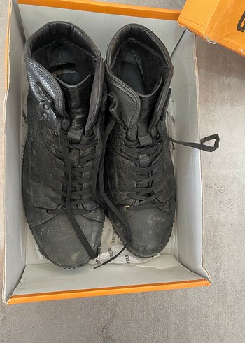 Siyah erkek greyder bot - Görsel 2