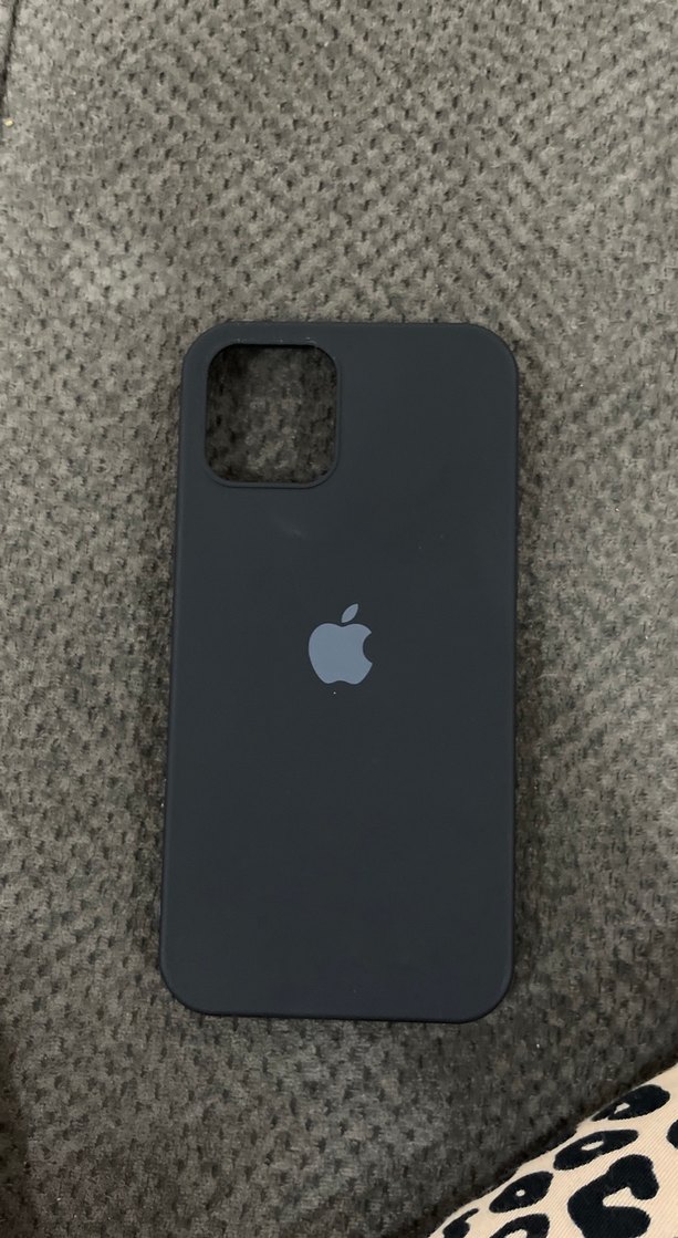 İphone 12 siyah orjinal kılıf - Görsel 3