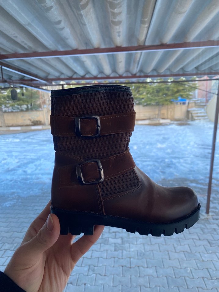 KIZ Çocuk Siyah Yılan Desenli Bot - Görsel 2