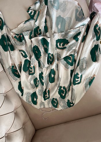 Yeşil Baskılı Saten Bluz,Uzun Kollu, Salaş - Görsel 3