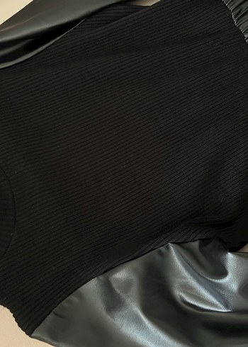 Siyah Deri Pileli Düğme Detaylı Uzun Elbise - Görsel 3