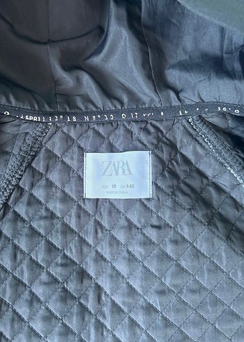 ZARA Fermuarlı Kapüşonlu Siyah Unisex Spor Ceket - Görsel 3
