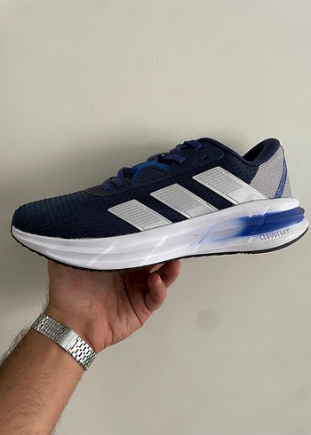 Adidas Lacivert Kosu Ayakkabisi