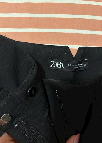 ZARA Kadın Siyah Fermuarlı Kumaş Pantolon - Görsel 4