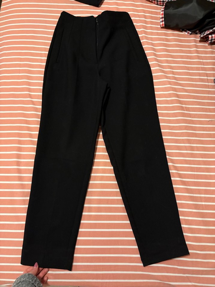 ZARA Kadın Siyah Fermuarlı Kumaş Pantolon - Görsel 2