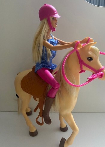 Pembe Kasklı At Binici Barbie - Görsel 2