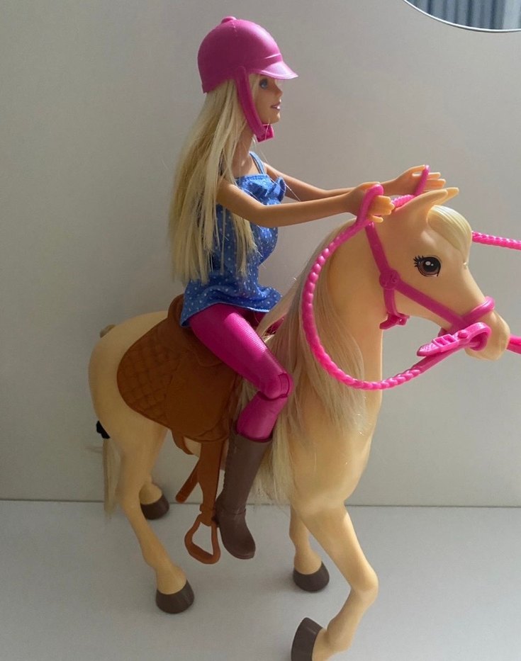 Pembe Kasklı At Binici Barbie - Görsel 2