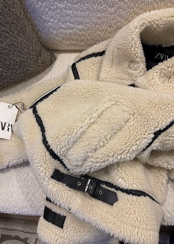 Beyaz Kürklü Kadın Ceket - Görsel 6