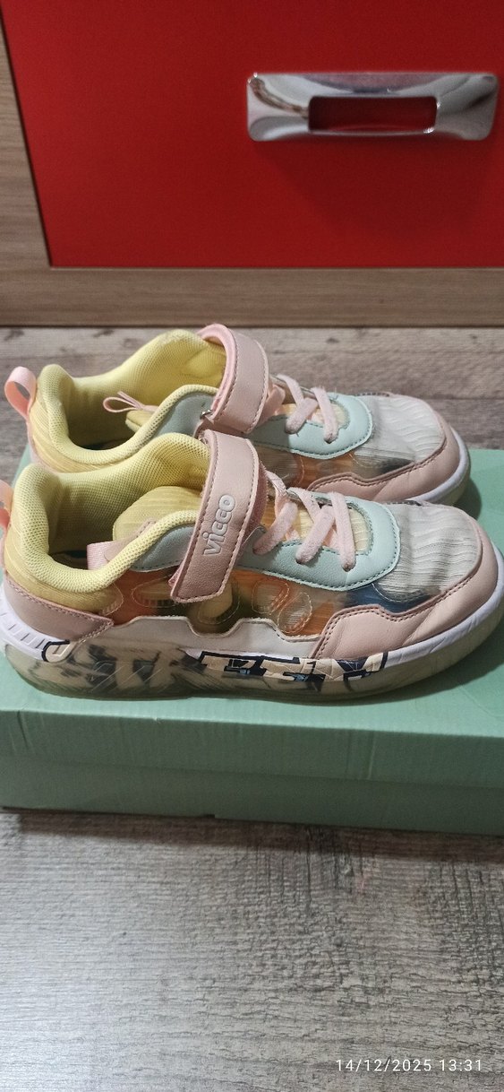 Kız Çocuk Çok Renkli Velcro Spor Ayakkabı - Görsel 3