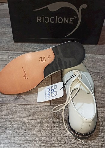 Beyaz Parlak Erkek Çocuk Özel Ayakkabı - Görsel 4