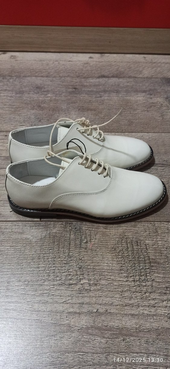 Beyaz Parlak Erkek Çocuk Özel Ayakkabı - Görsel 2