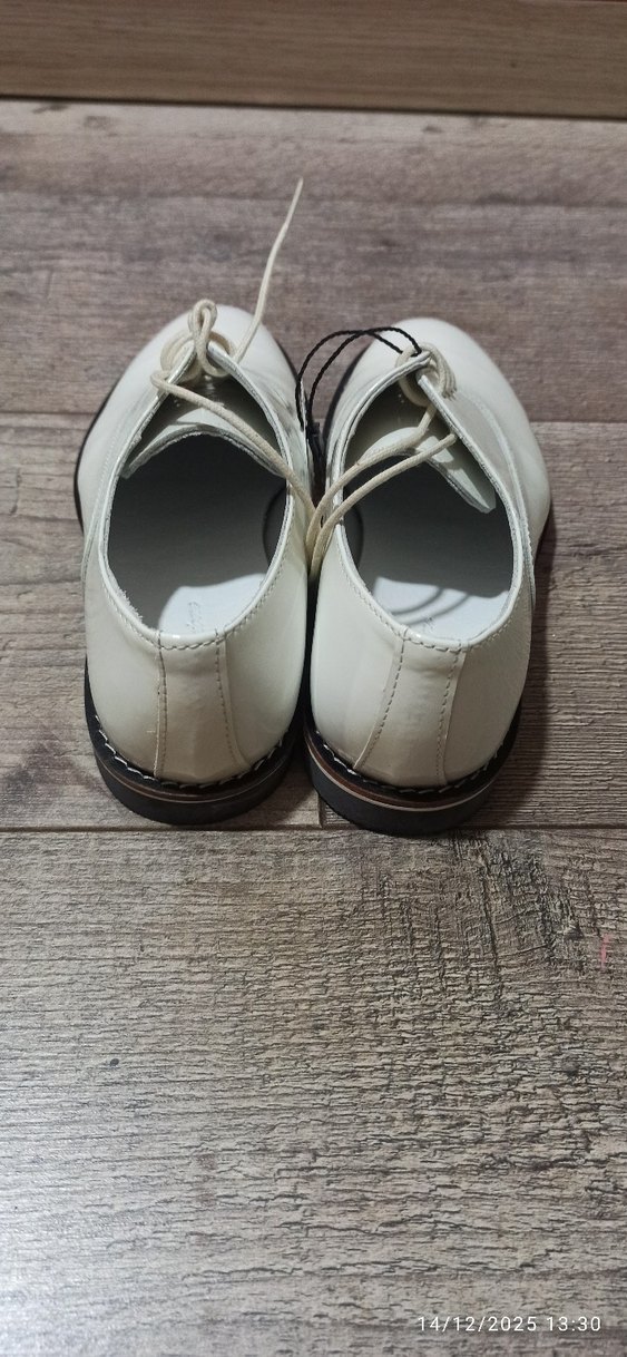 Beyaz Parlak Erkek Çocuk Özel Ayakkabı - Görsel 3