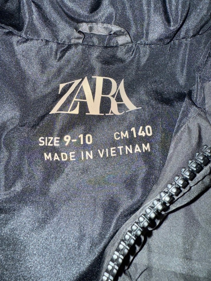 Fermuarlı Kapüşonlu Koyu Gri Kadın Yelek - Görsel 3