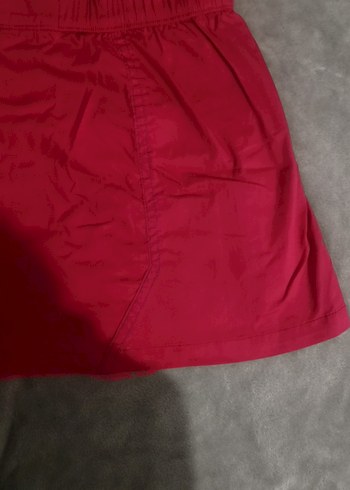 Kırmızı Dar Kesim sort etek 13 14  yaş icin uygun - Görsel 2