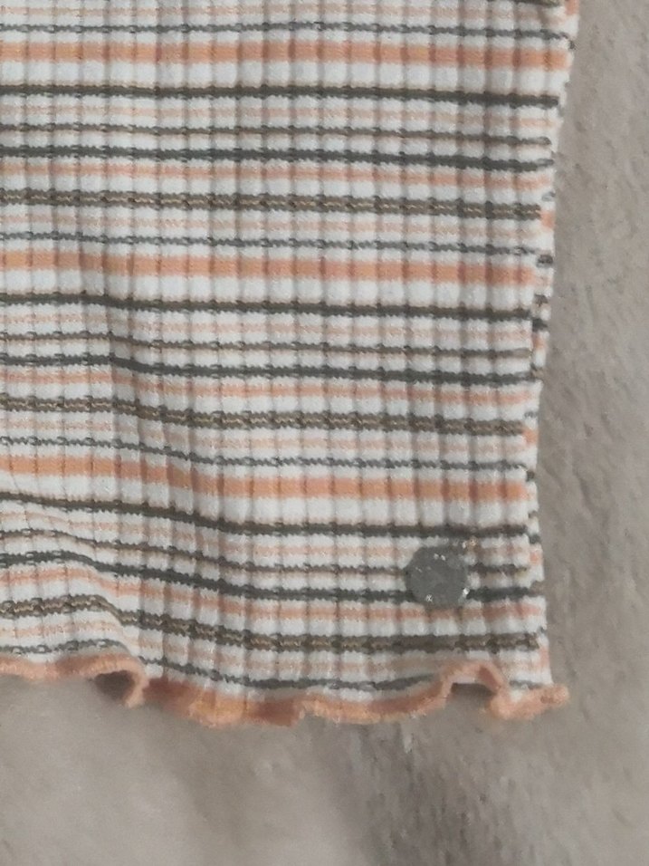 Bej Çizgili Kısa Kollu Crop Tişört 13 14 15 yaş icin uygun - Görsel 3