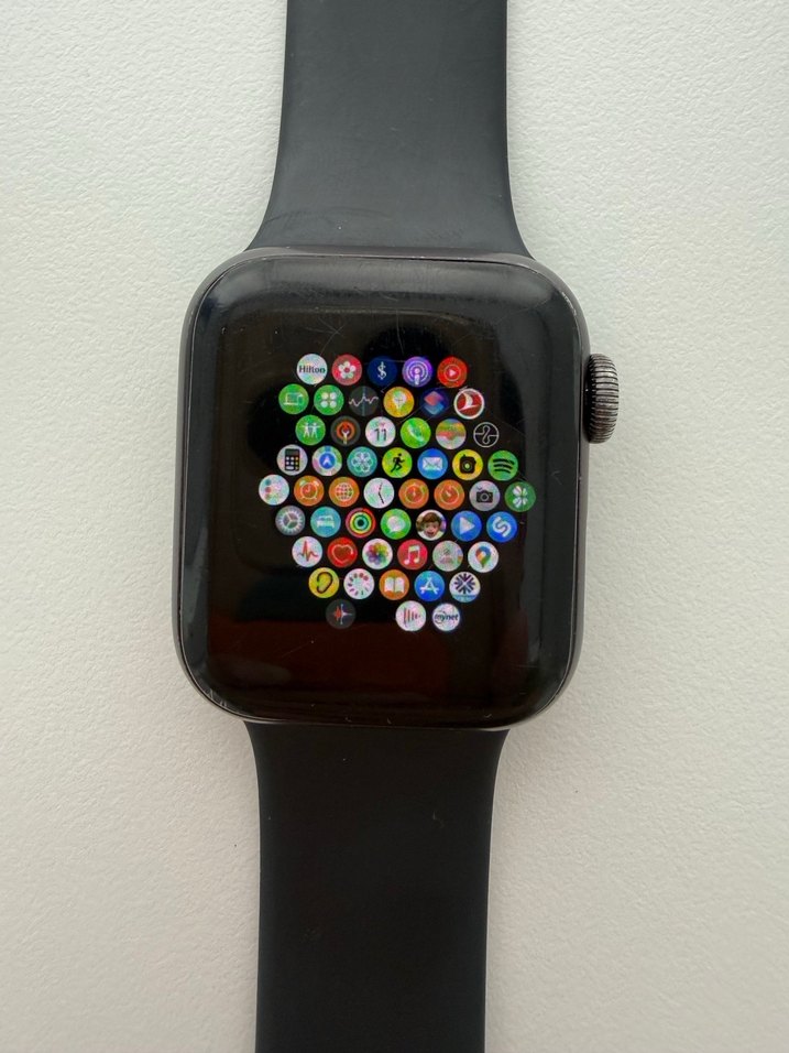 Apple Watch Series 5 Siyah Akıllı Saat - Görsel 2