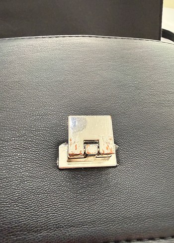 Stradivarius Siyah Zincir Askılı Çanta - Görsel 5