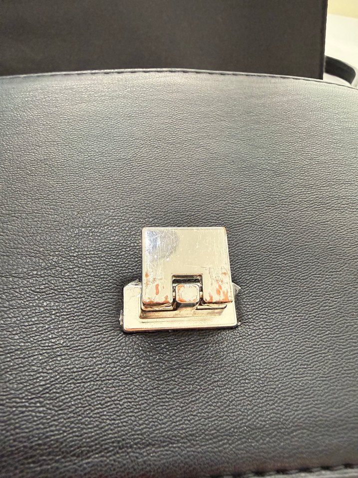 Stradivarius Siyah Zincir Askılı Çanta - Görsel 5