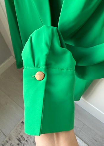 Zara Yeşil V Yakalı Salaş Gömlek - Görsel 4