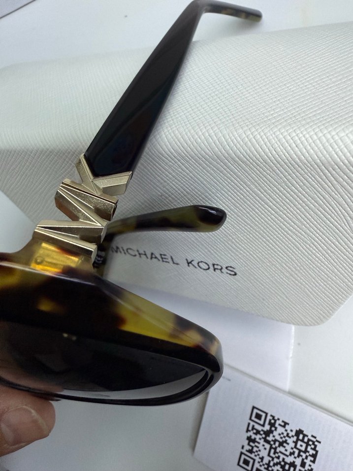 Kahverengi Şeffaf Klasik Kadın Güneş Gözlüğü - Görsel 4