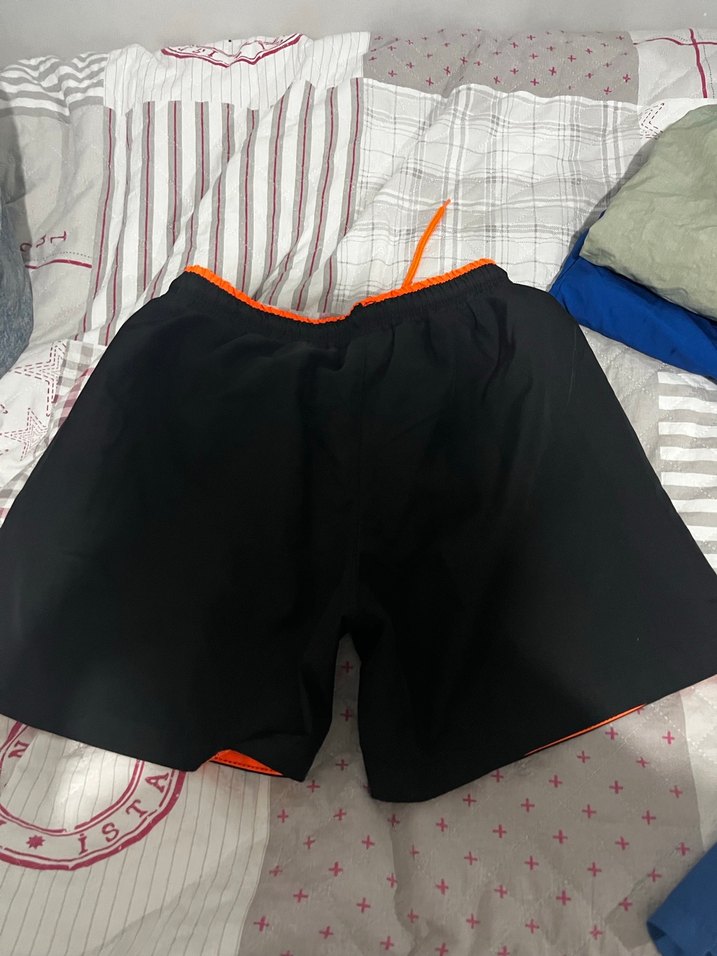 Adidas Siyah Turuncu Elastik Bel Şort - Görsel 2