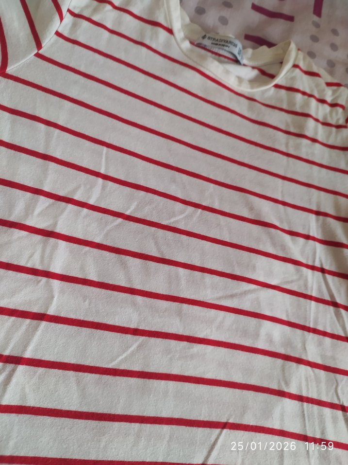 Beyaz Kırmızı Çizgili Kısa Kollu Kadın Tişört - Görsel 3