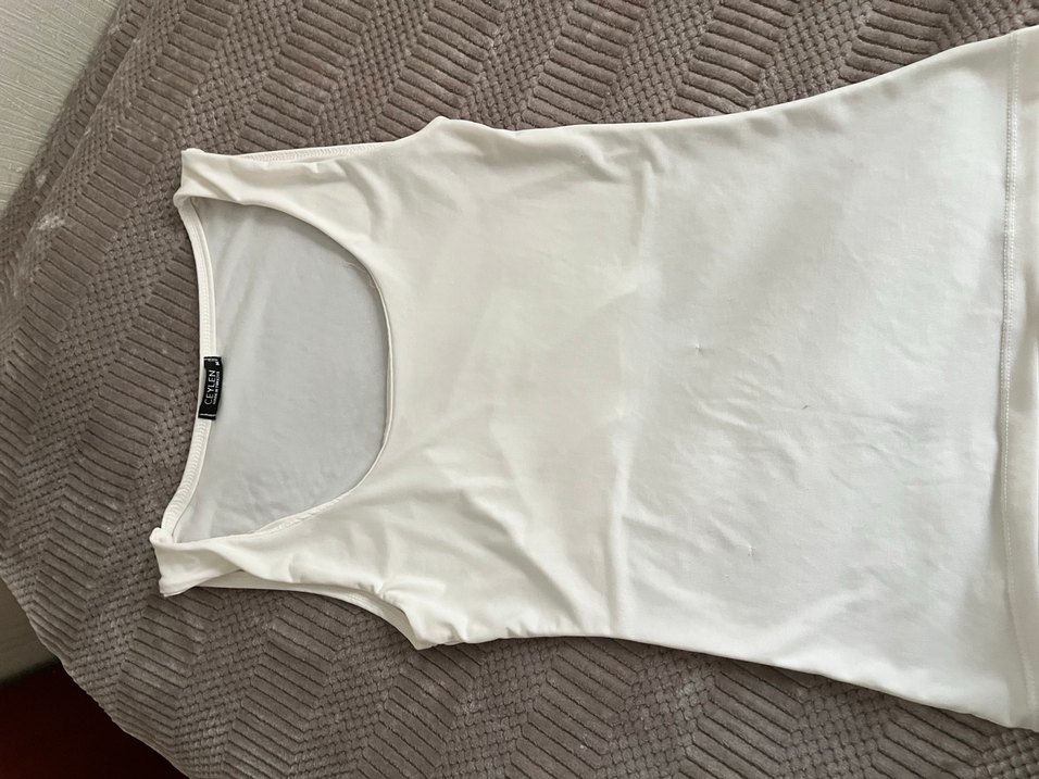 Kadın Beyaz Pamuklu Kolsuz Basic Atlet - Görsel 3