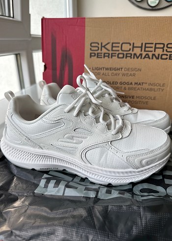 40 Beden Skechers Beyaz Kadın Koşu Ayakkabısı 40