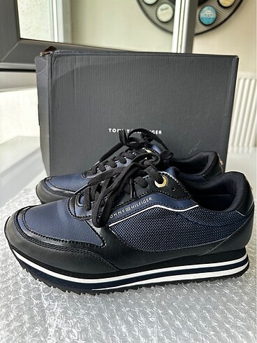 Tommy Hilfiger orjinal 40 kadın