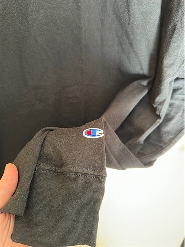 l Beden siyah Renk Champion L etiketli tshirt
