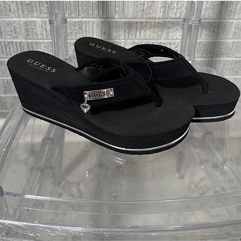 Guess plaj terliği 41