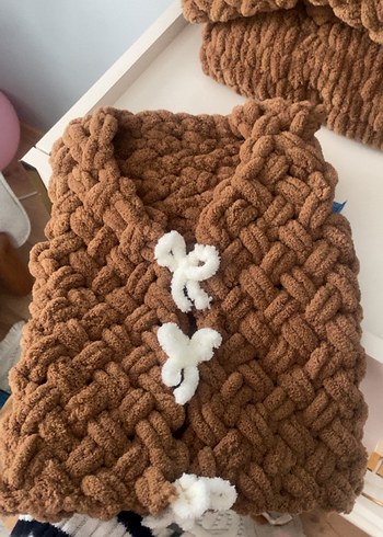 Kahverengi Örgü bebek yeleği - Görsel 2