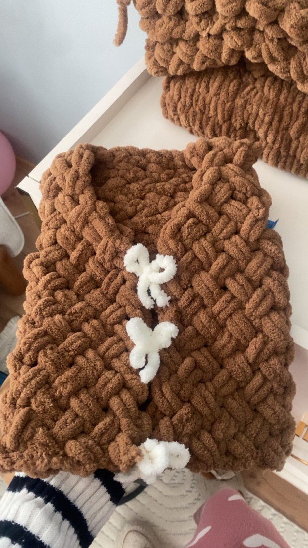 Kahverengi Örgü bebek yeleği - Görsel 2