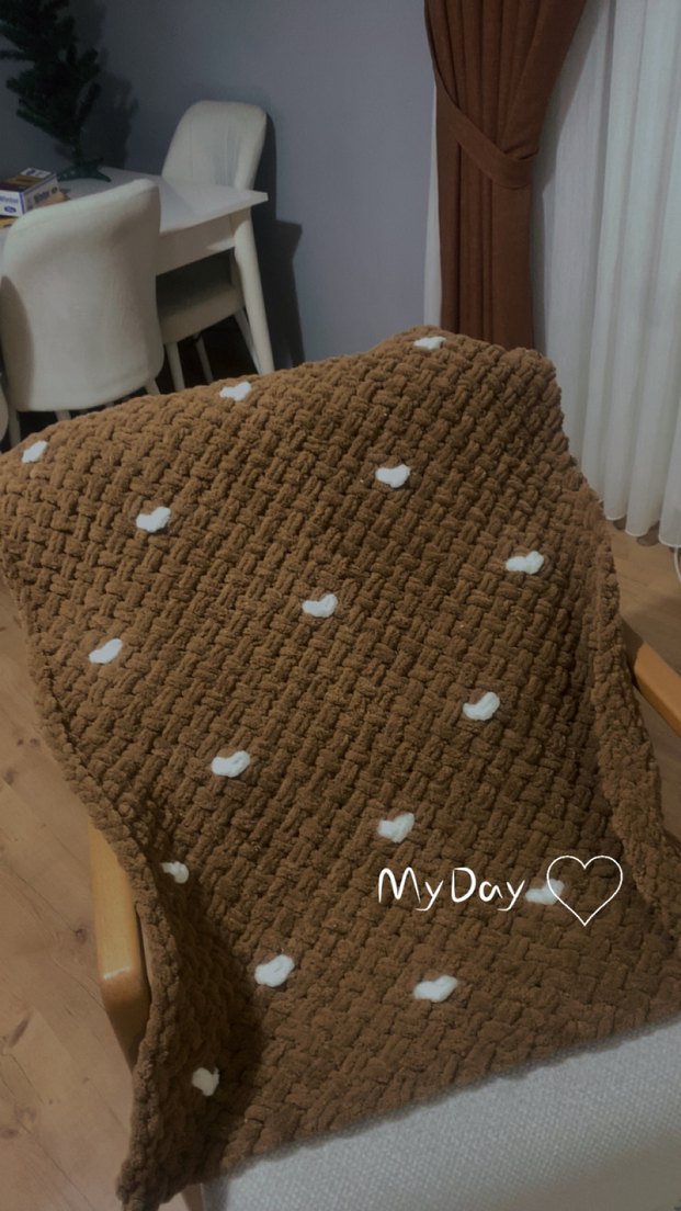 Kahverengi İşlemeli bebek battaniyesi - Görsel 2