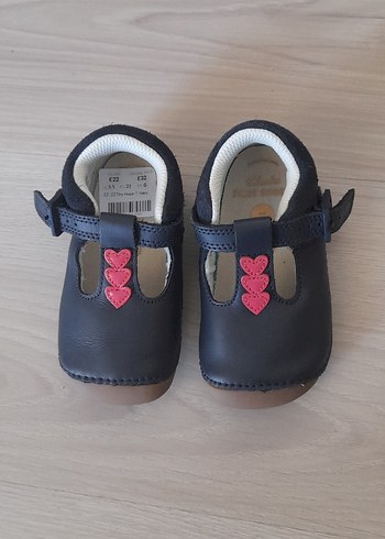 Clarks 22