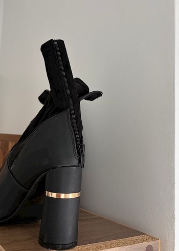 Siyah Süet Kadın Topuklu Bot - Görsel 3