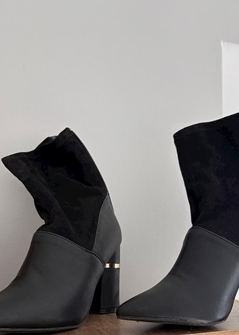 Siyah Süet Kadın Topuklu Bot - Görsel 2