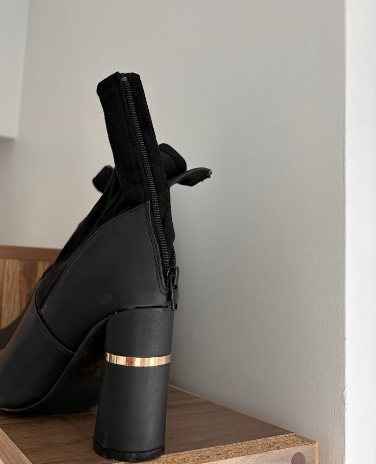 Siyah Süet Kadın Topuklu Bot - Görsel 3