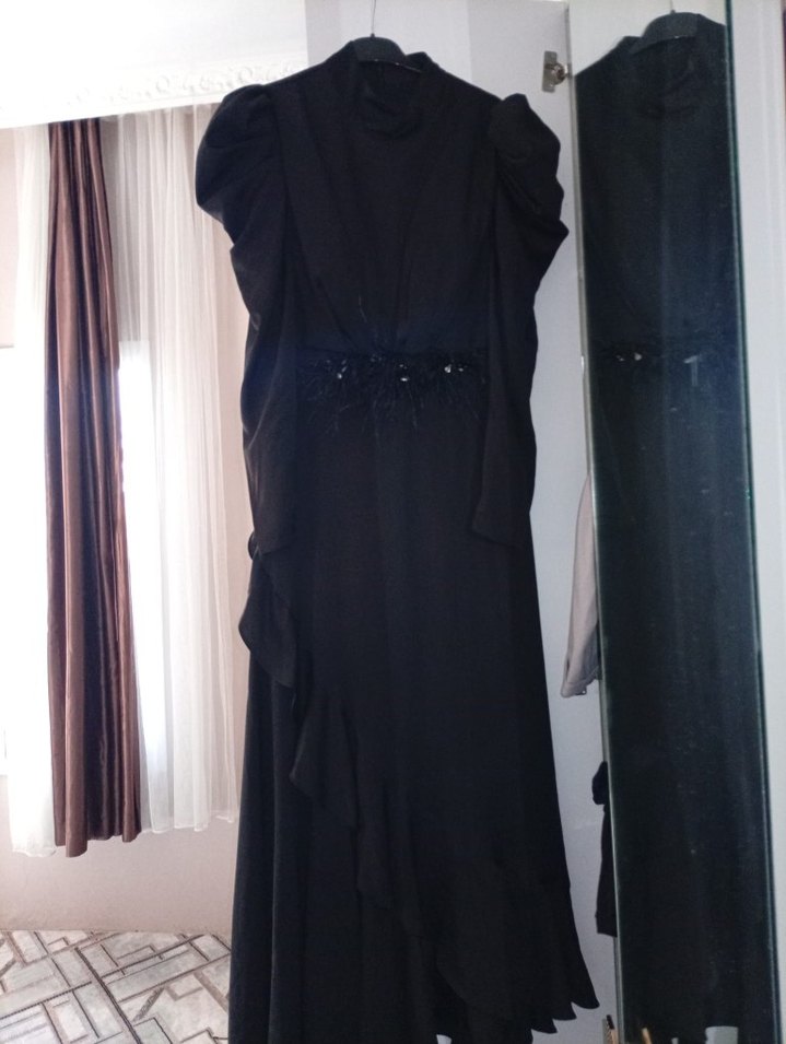 Siyah Uzun Drapeli Gotik Elbise - Görsel 2